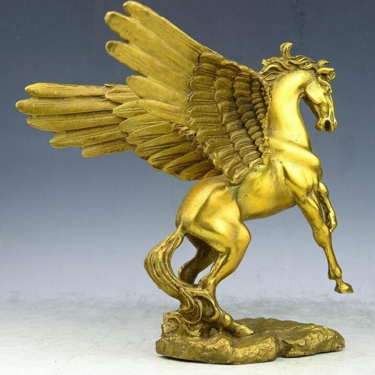 Sculpture cheval en métal doré design