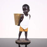 Statue petit garçon Africain